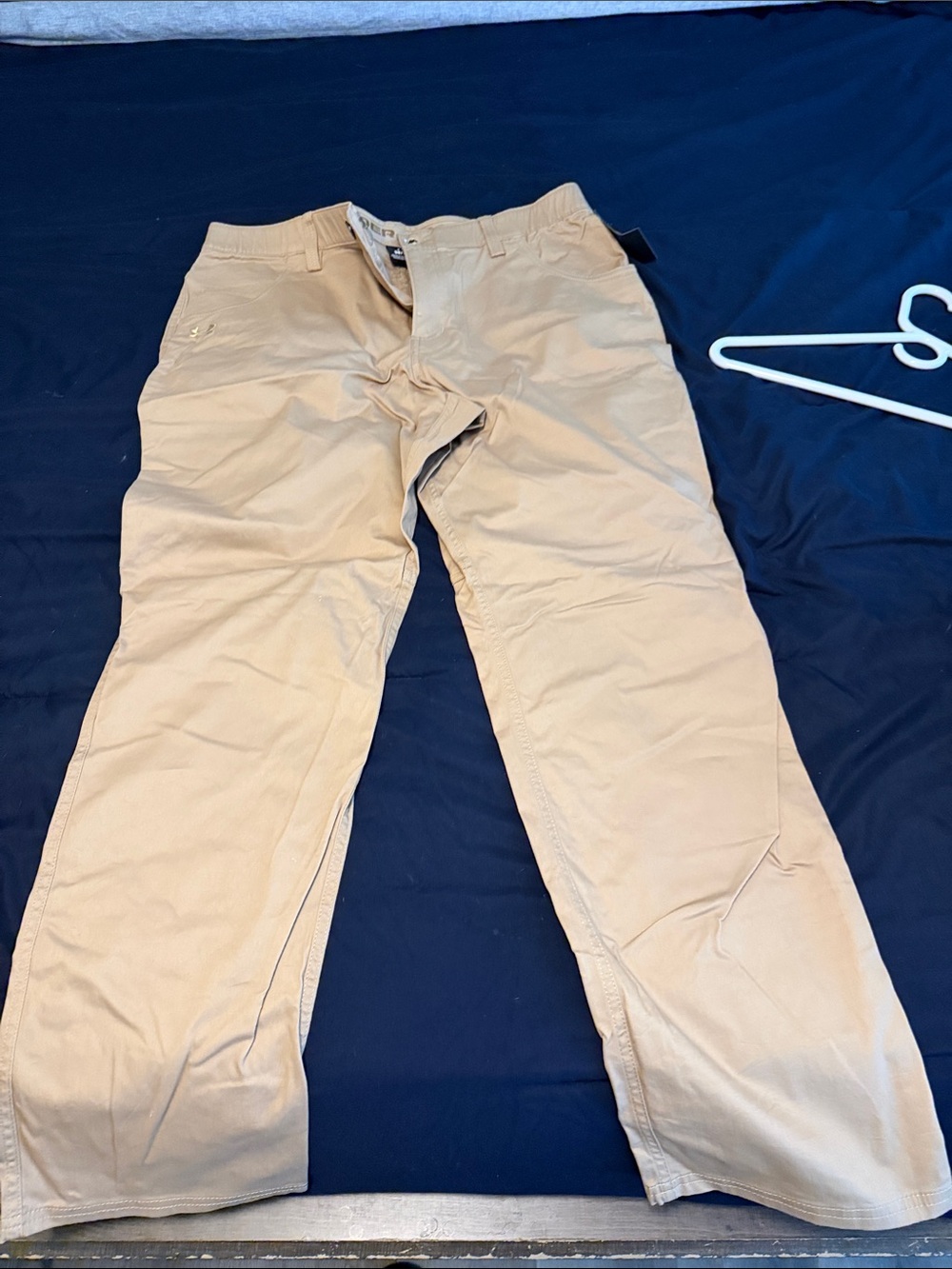 Under Armour Men’s Khaki Flat-Front Casual Pants